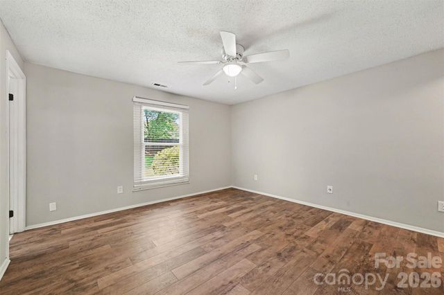 7319 Shadowlake Drive, Charlotte, NC 28226