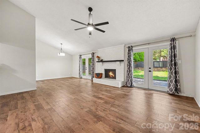7319 Shadowlake Drive, Charlotte, NC 28226