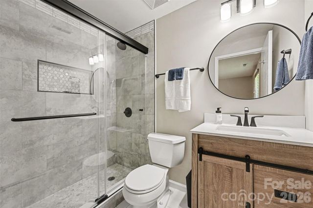 7319 Shadowlake Drive, Charlotte, NC 28226