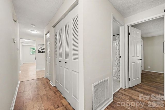 7319 Shadowlake Drive, Charlotte, NC 28226