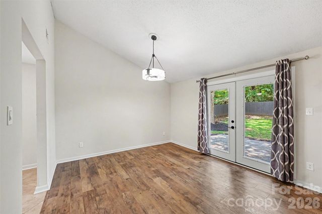 7319 Shadowlake Drive, Charlotte, NC 28226