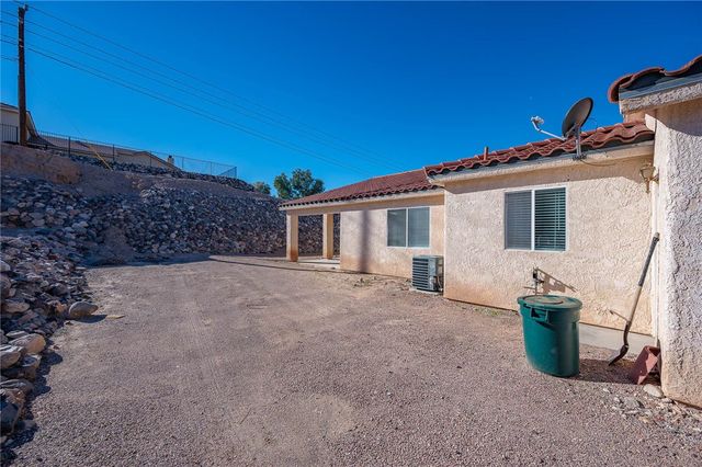 3304 S Ridge Avenue, Bullhead City, AZ 86429