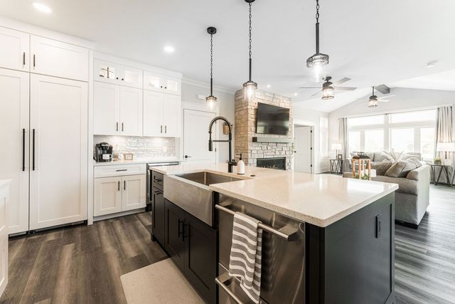 16 Kloe Lane 16, Sycamore, IL 60178