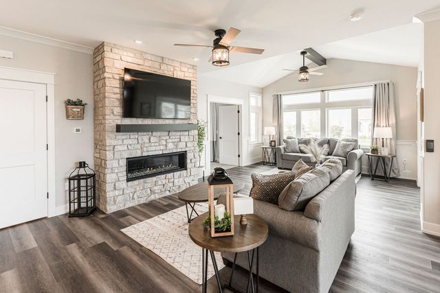 16 Kloe Lane 16, Sycamore, IL 60178