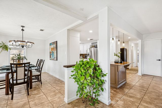 1012 Cowling Road, Sanger, TX 76266