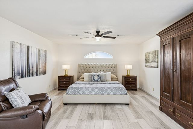 1012 Cowling Road, Sanger, TX 76266