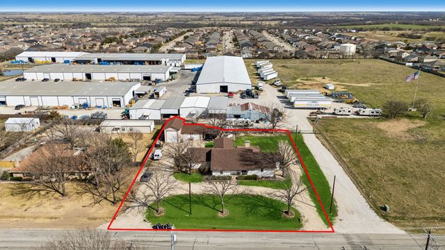 1012 Cowling Road, Sanger, TX 76266