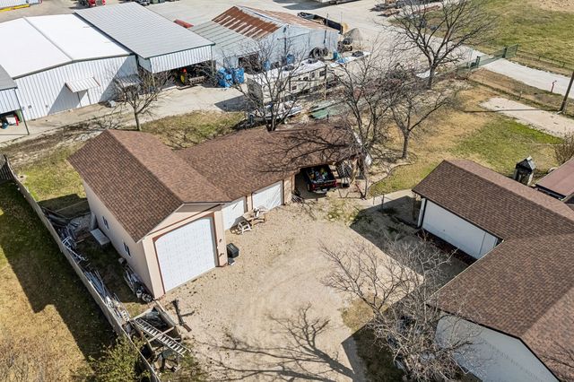 1012 Cowling Road, Sanger, TX 76266