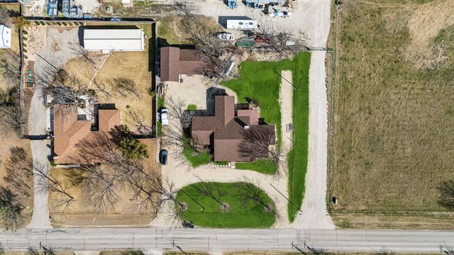 1012 Cowling Road, Sanger, TX 76266