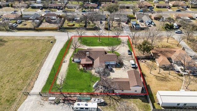 1012 Cowling Road, Sanger, TX 76266