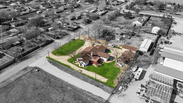 1012 Cowling Road, Sanger, TX 76266