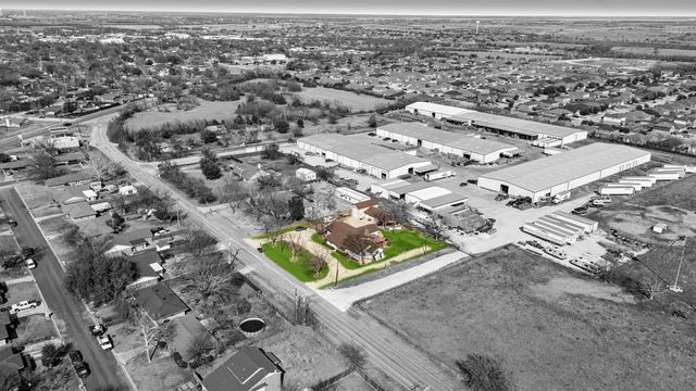 1012 Cowling Road, Sanger, TX 76266