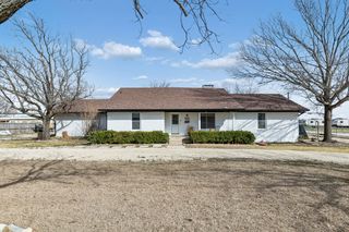 1012 Cowling Road, Sanger, TX 76266