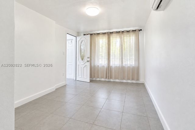 215 NW 67th Ave, Miami, FL 33126