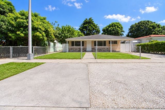215 NW 67th Ave, Miami, FL 33126
