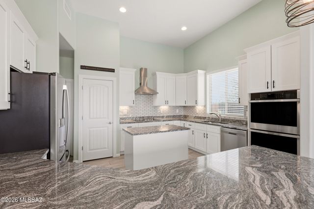 3335 E Canyoneer Drive, Vail, AZ 85641