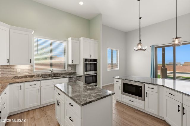 3335 E Canyoneer Drive, Vail, AZ 85641