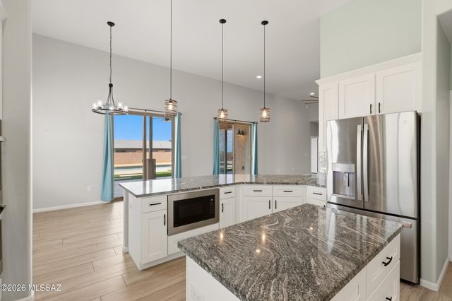 3335 E Canyoneer Drive, Vail, AZ 85641