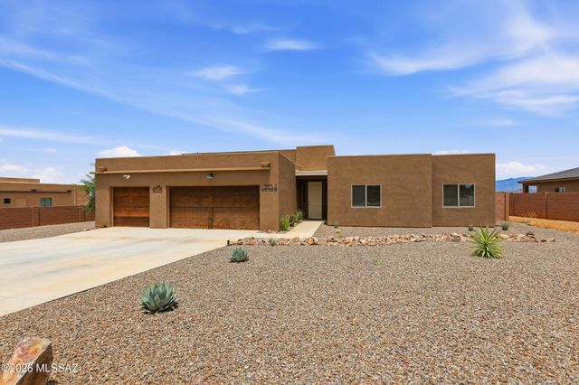 3335 E Canyoneer Drive, Vail, AZ 85641