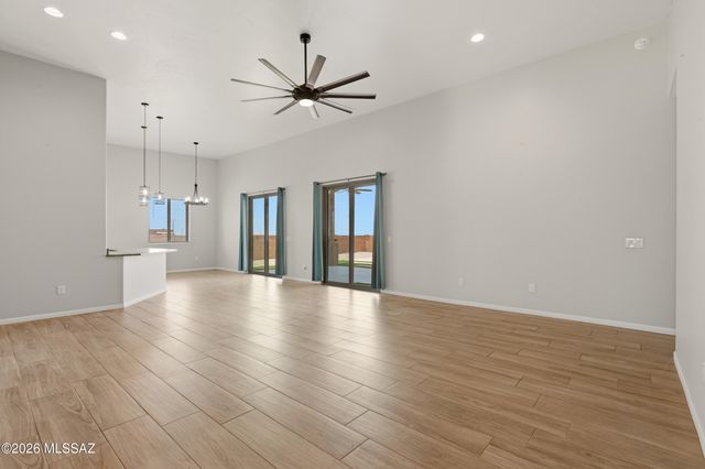 3335 E Canyoneer Drive, Vail, AZ 85641