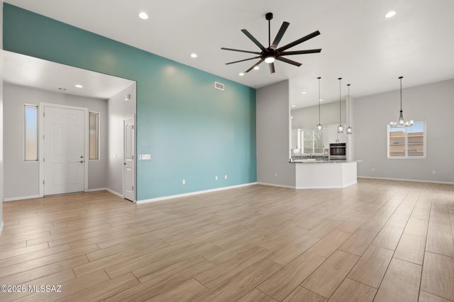 3335 E Canyoneer Drive, Vail, AZ 85641