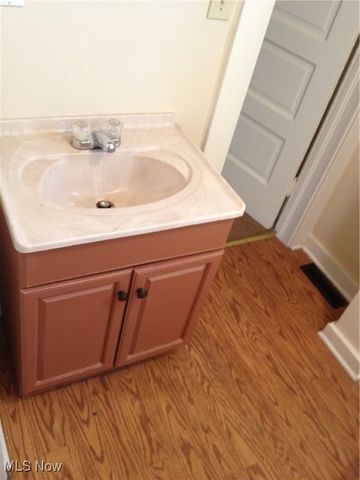 3400 W 50th Street, Cleveland, OH 44102