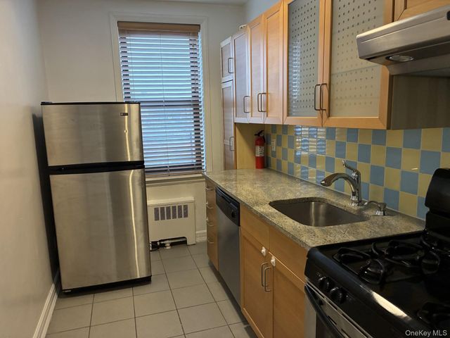 75-20 113th Street 6M, Forest Hills, NY 11375