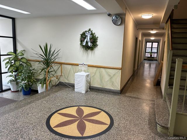 75-20 113th Street 6M, Forest Hills, NY 11375