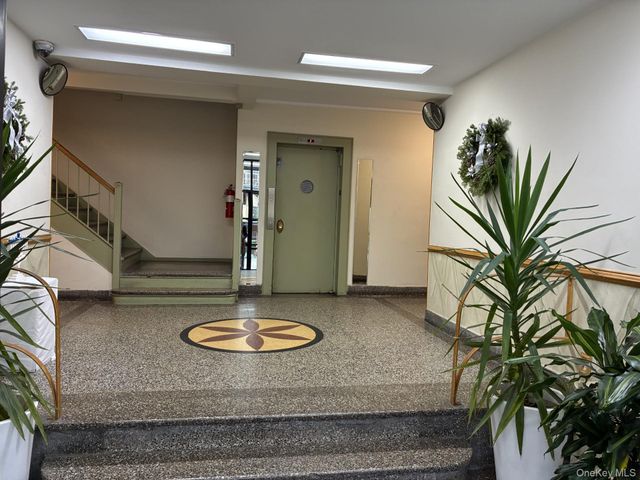 75-20 113th Street 6M, Forest Hills, NY 11375