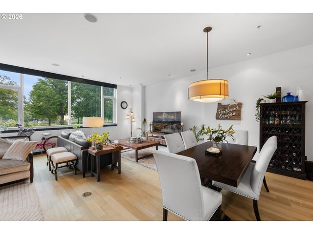 1900 S RIVER Dr N106, Portland, OR 97201
