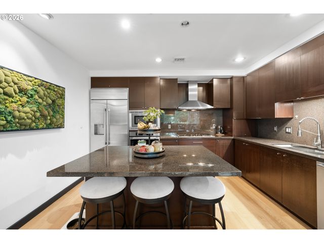1900 S RIVER Dr N106, Portland, OR 97201