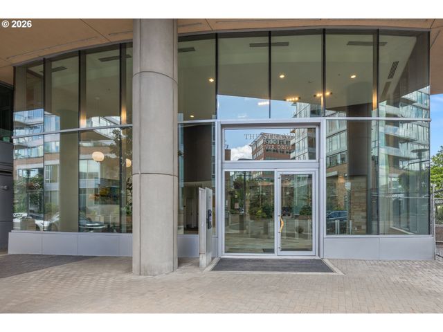 1900 S RIVER Dr N106, Portland, OR 97201