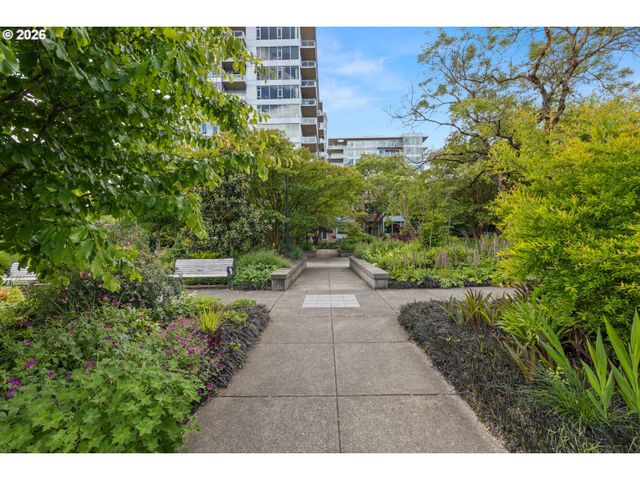 1900 S RIVER Dr N106, Portland, OR 97201