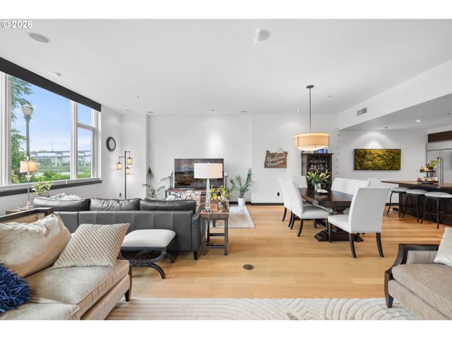 1900 S RIVER Dr N106, Portland, OR 97201