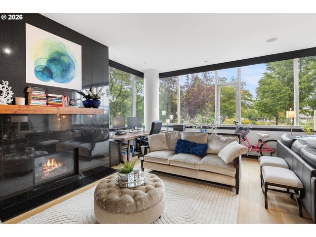 1900 S RIVER Dr N106, Portland, OR 97201