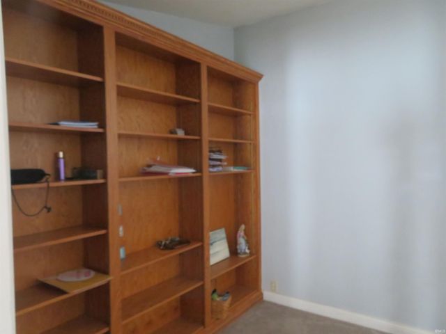 1228 MEADOWBROOK Drive, Kokomo, IN 46902