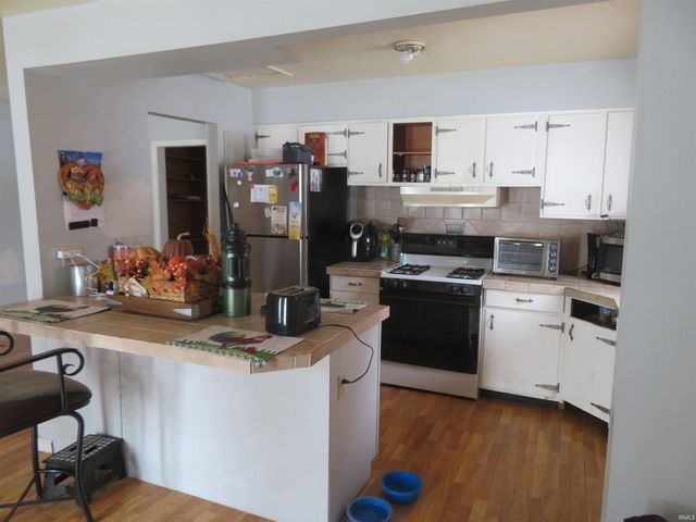 1228 MEADOWBROOK Drive, Kokomo, IN 46902