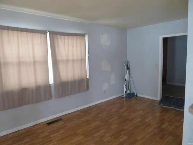 1228 MEADOWBROOK Drive, Kokomo, IN 46902