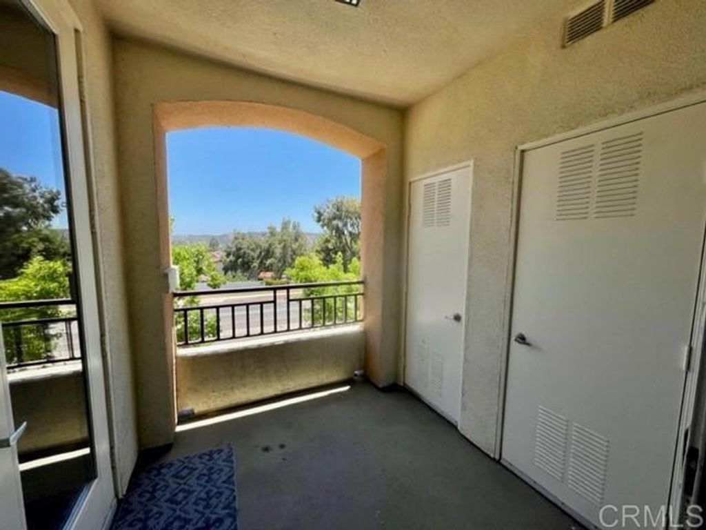 12372 Carmel Country Road 203, San Diego, CA 92130