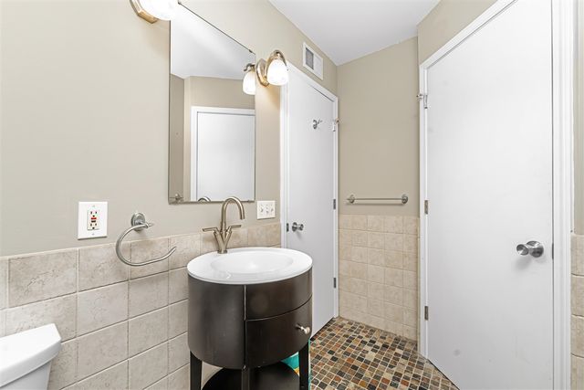 721 Whitcomb Street A, Kalamazoo, MI 49008