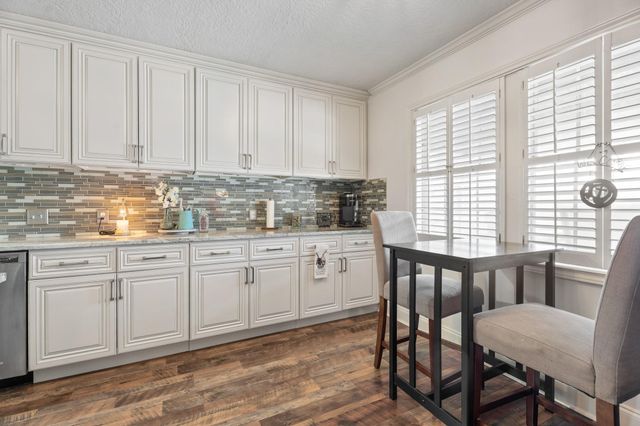 902 E X Street, Deer Park, TX 77536