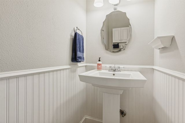 9358 Heatherdale Drive, Dallas, TX 75243