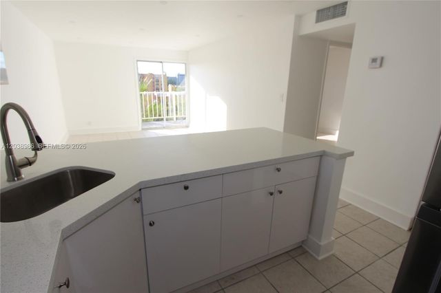 801 NW 47th Avenue 614W, Miami, FL 33126