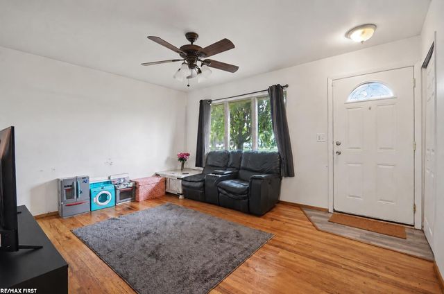 35247 Kelly Road, Clinton Twp, MI 48035