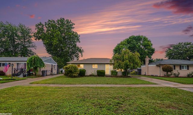 35247 Kelly Road, Clinton Twp, MI 48035