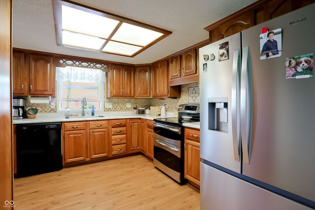 8175 S Mitthoeffer Road, Indianapolis, IN 46259