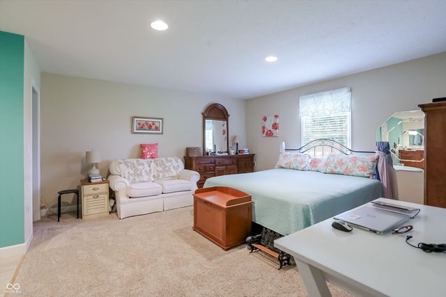 8175 S Mitthoeffer Road, Indianapolis, IN 46259