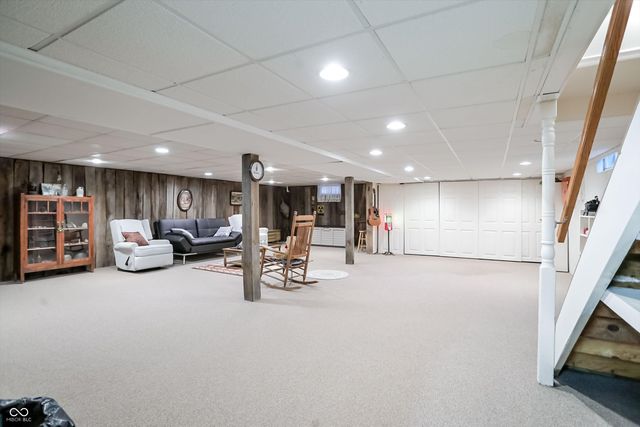 8175 S Mitthoeffer Road, Indianapolis, IN 46259