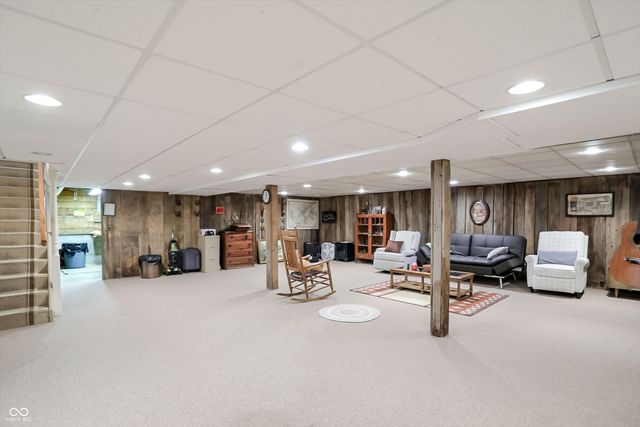 8175 S Mitthoeffer Road, Indianapolis, IN 46259