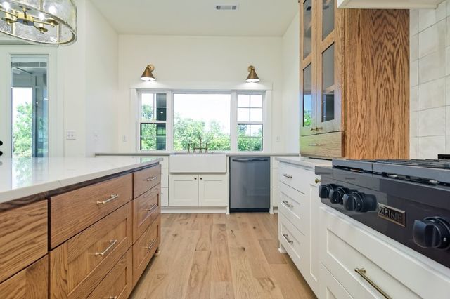 12 McDole Lane, Bella Vista, AR 72715